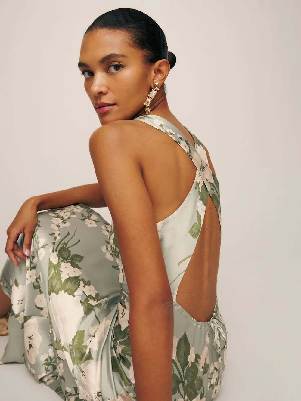 Anaiis Reformation Sage Green Floral High-Neck Satin Maxi Dress - Picture 2 of 3